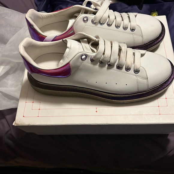 Alexander McQueen - Picture 3 of 8